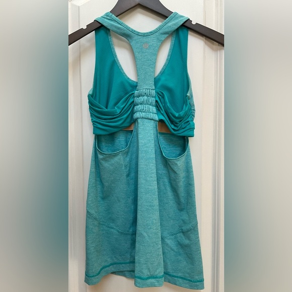 Lululemon Turbo Tank - Picture 2 of 6